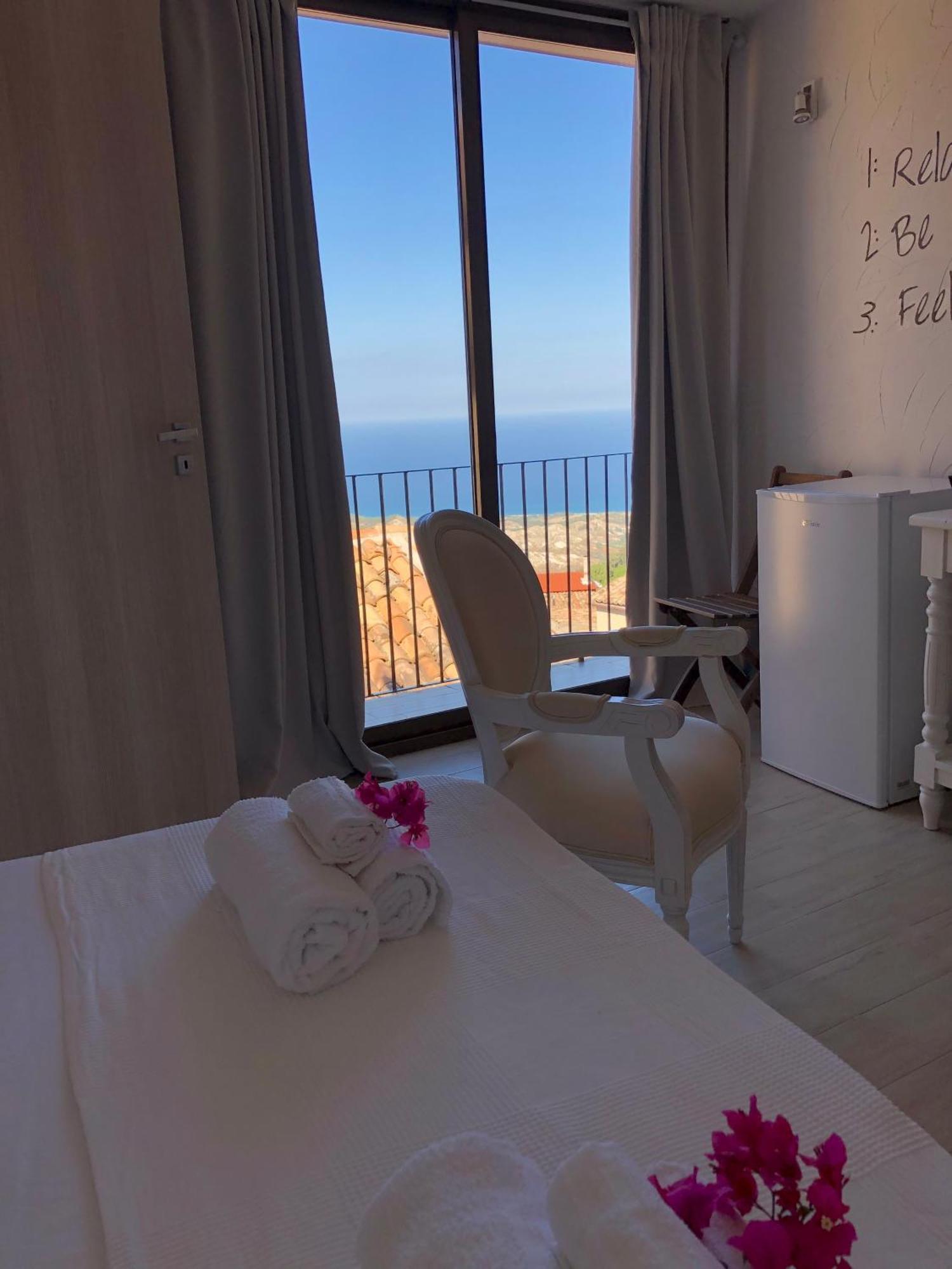 Perla Del Borgo Bed And Breakfast Santa Caterina dello Ionio Exterior photo